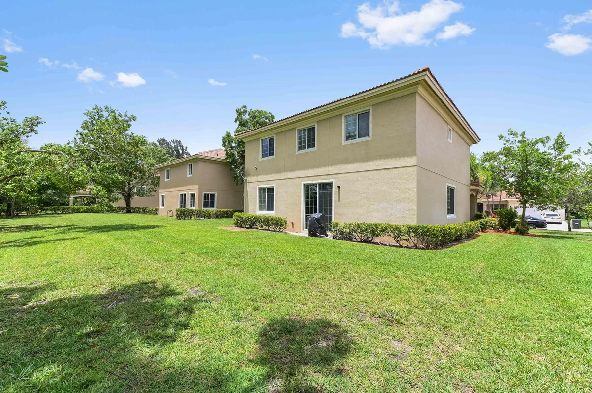 Residence photo 31