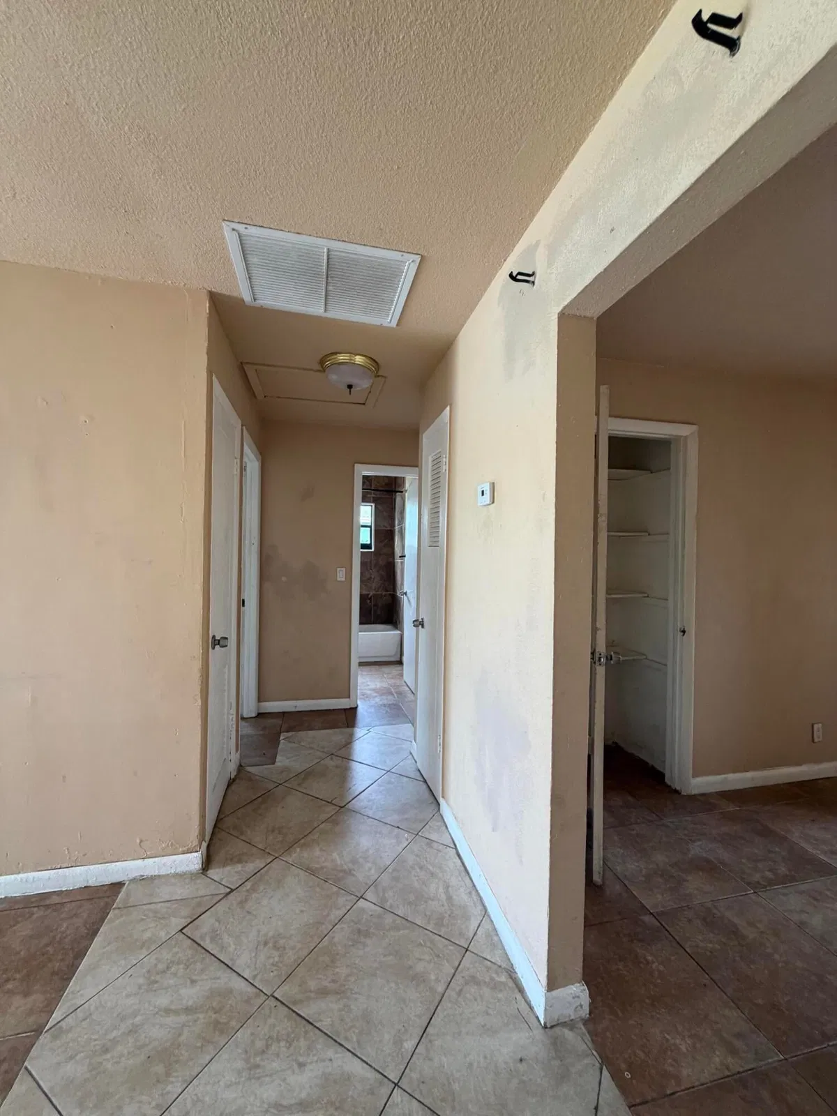Residence photo 7