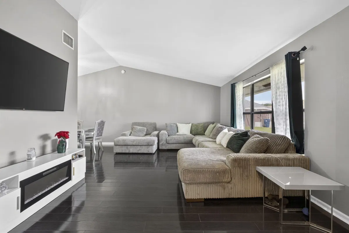 Residence photo 7