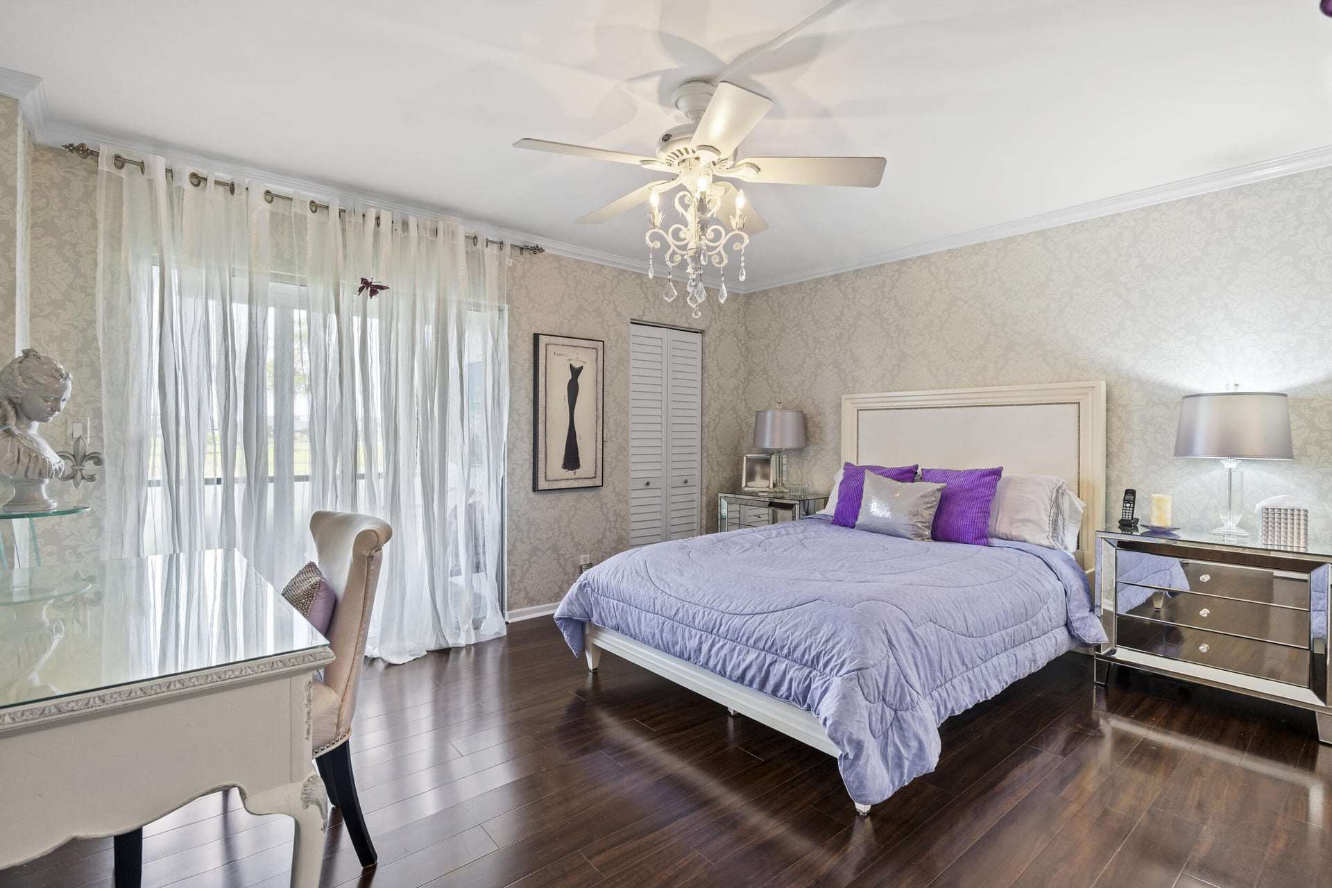 Unit 105 photo 16