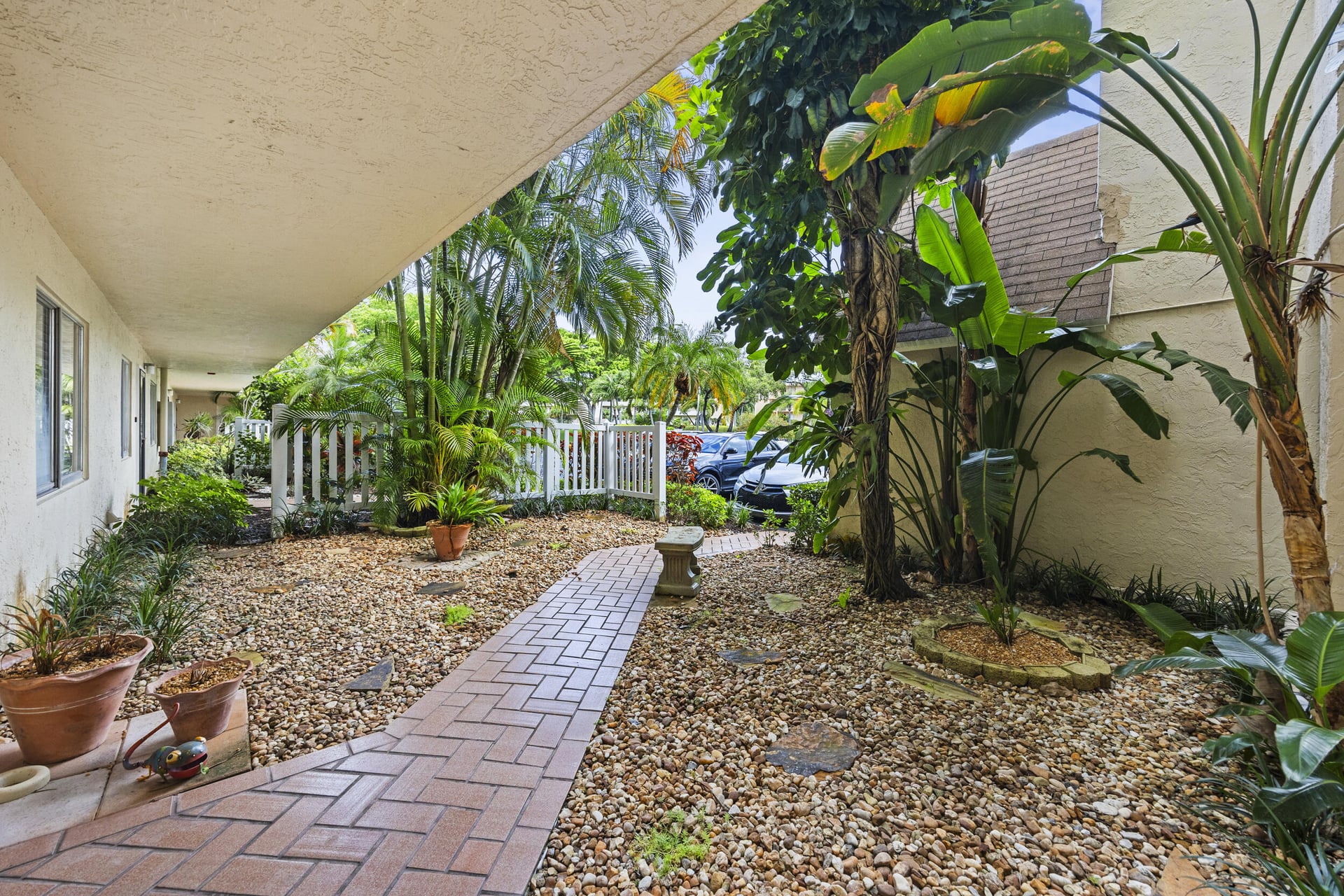 Unit 105 photo 37
