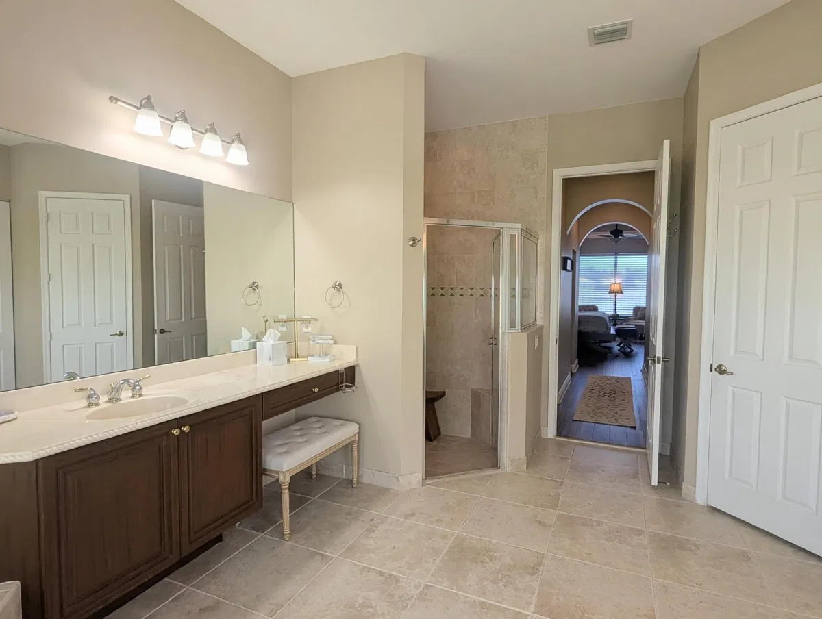 Residence photo 25