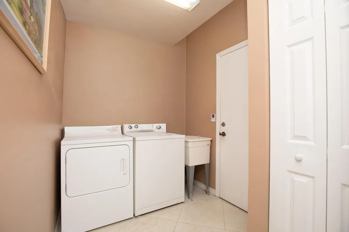 Residence photo 22