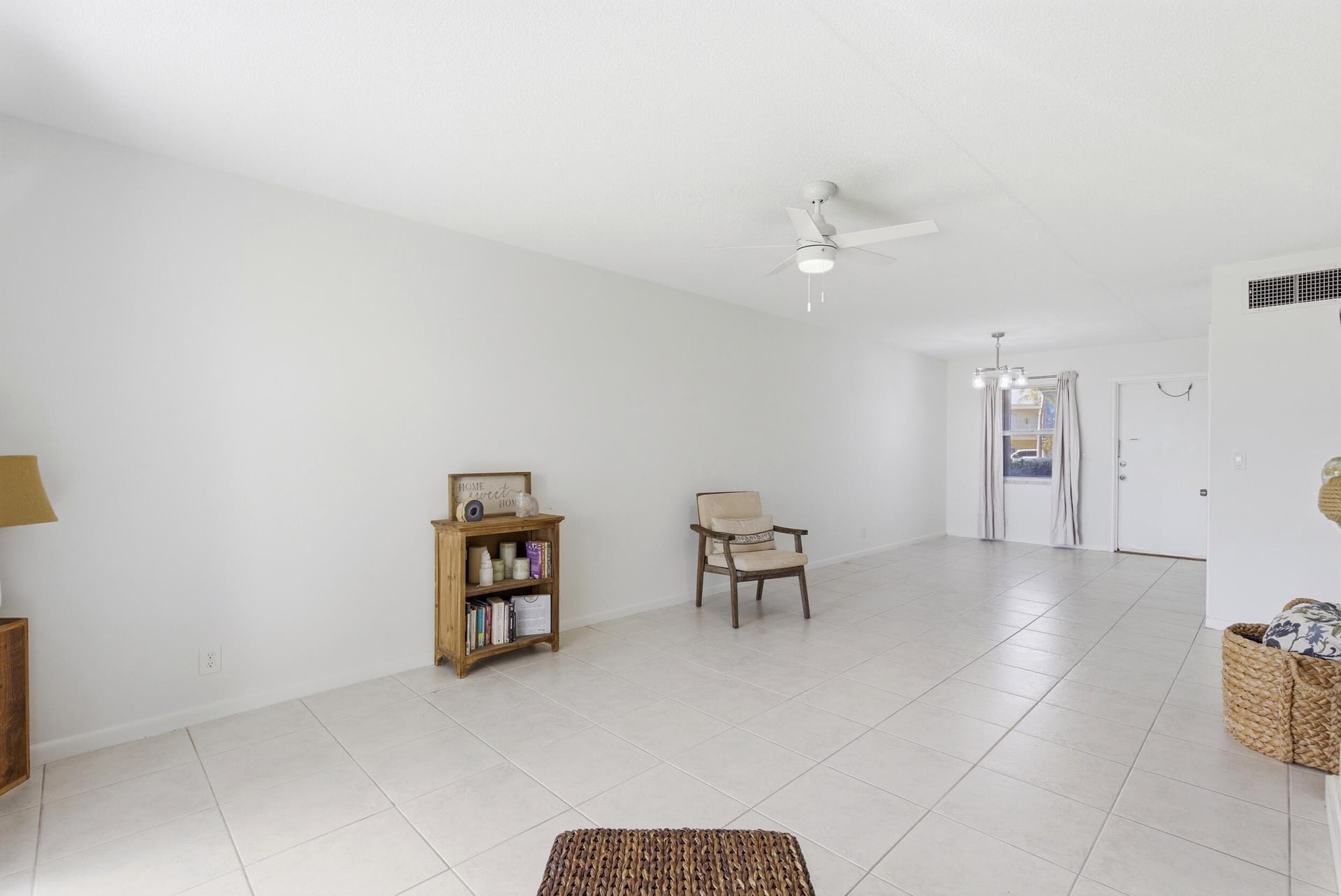 Unit 104 photo 10