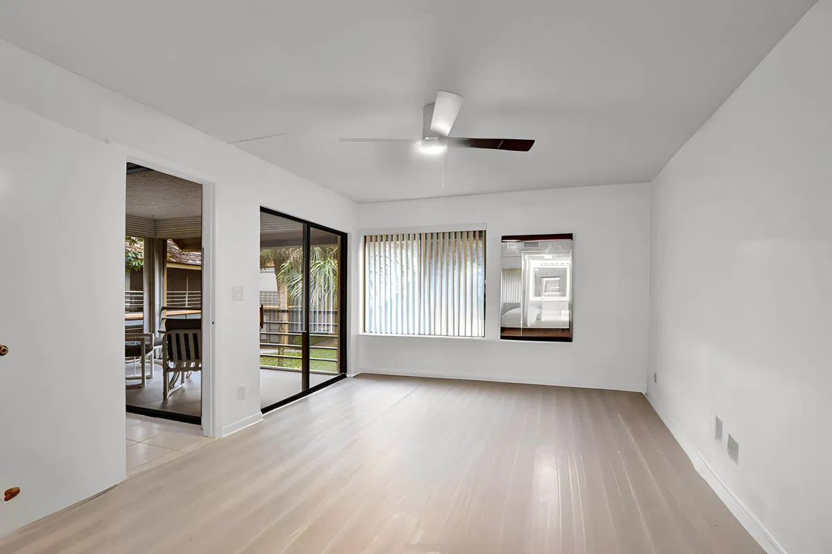 Unit 202 photo 10