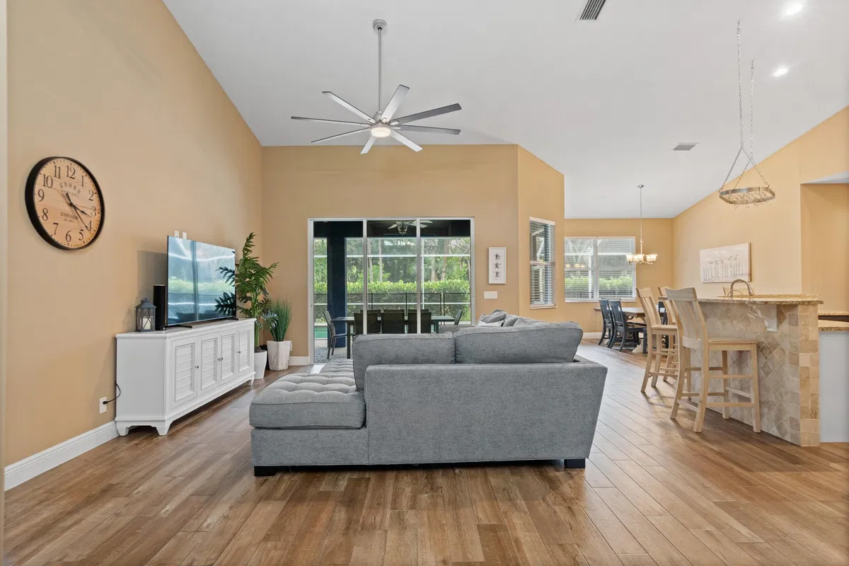 Residence photo 4