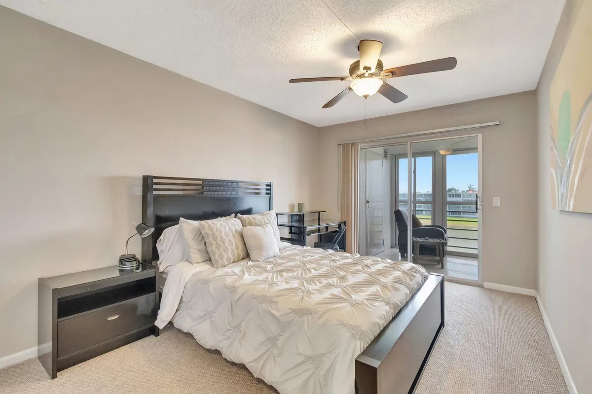 Residence photo 25