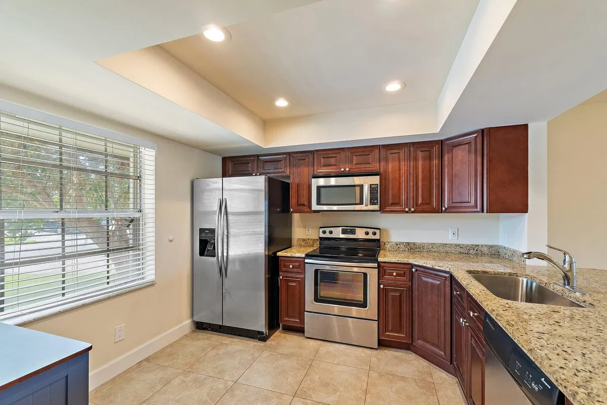 Residence photo 4