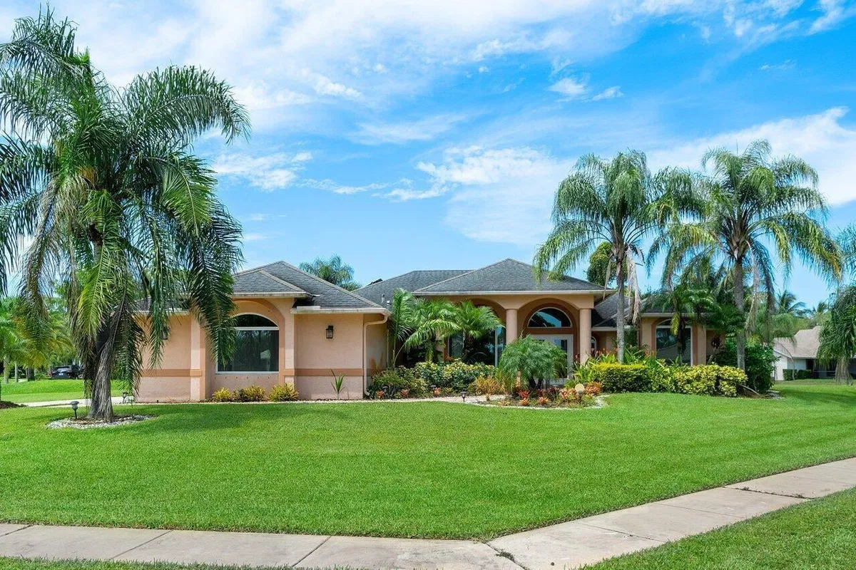 Residence photo 22