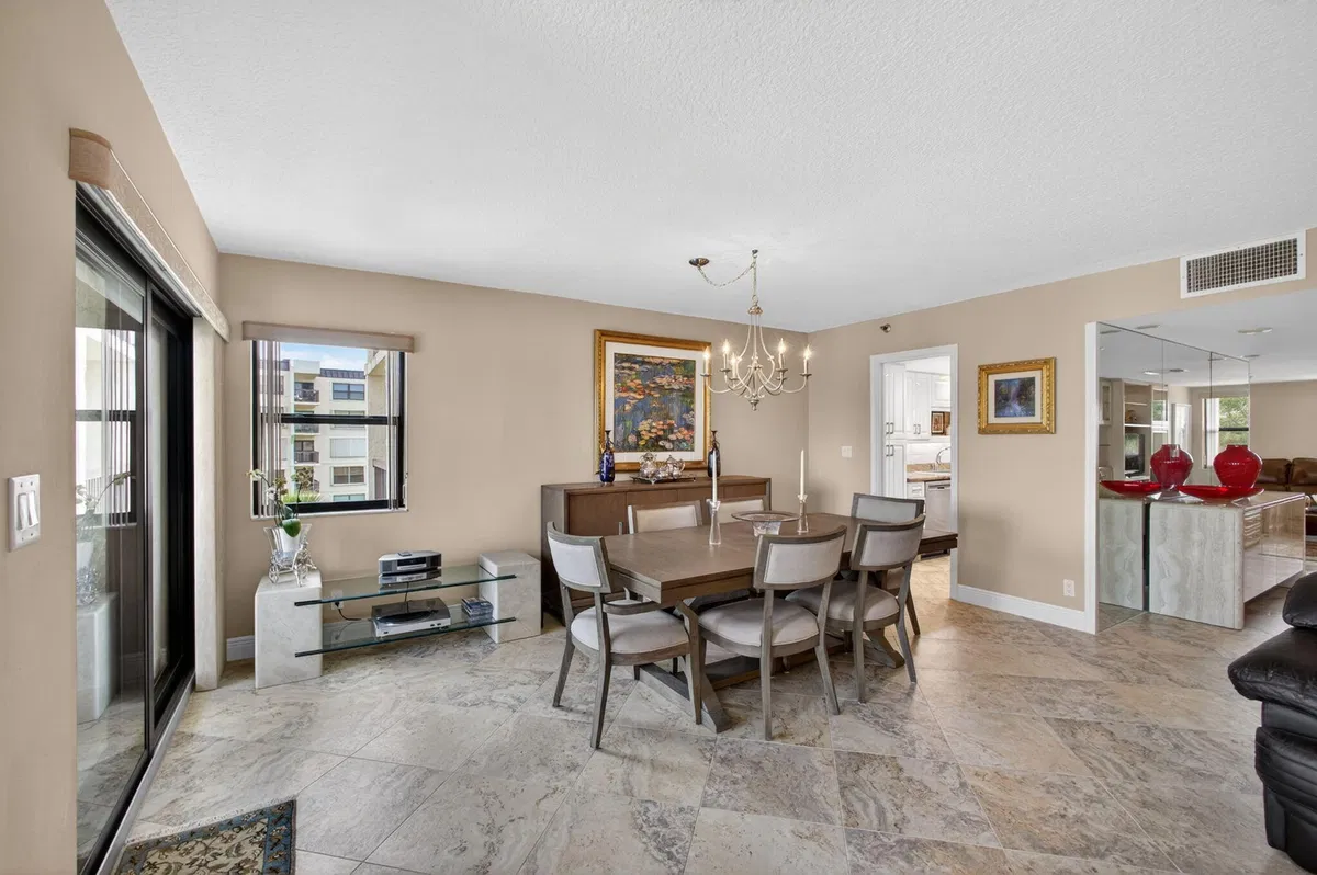 Unit 506 photo 19