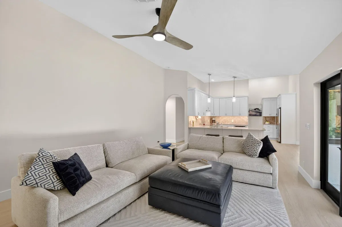 Pinewood Residence photo 22