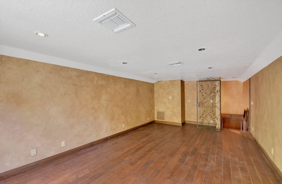 Pinewood Residence photo 58