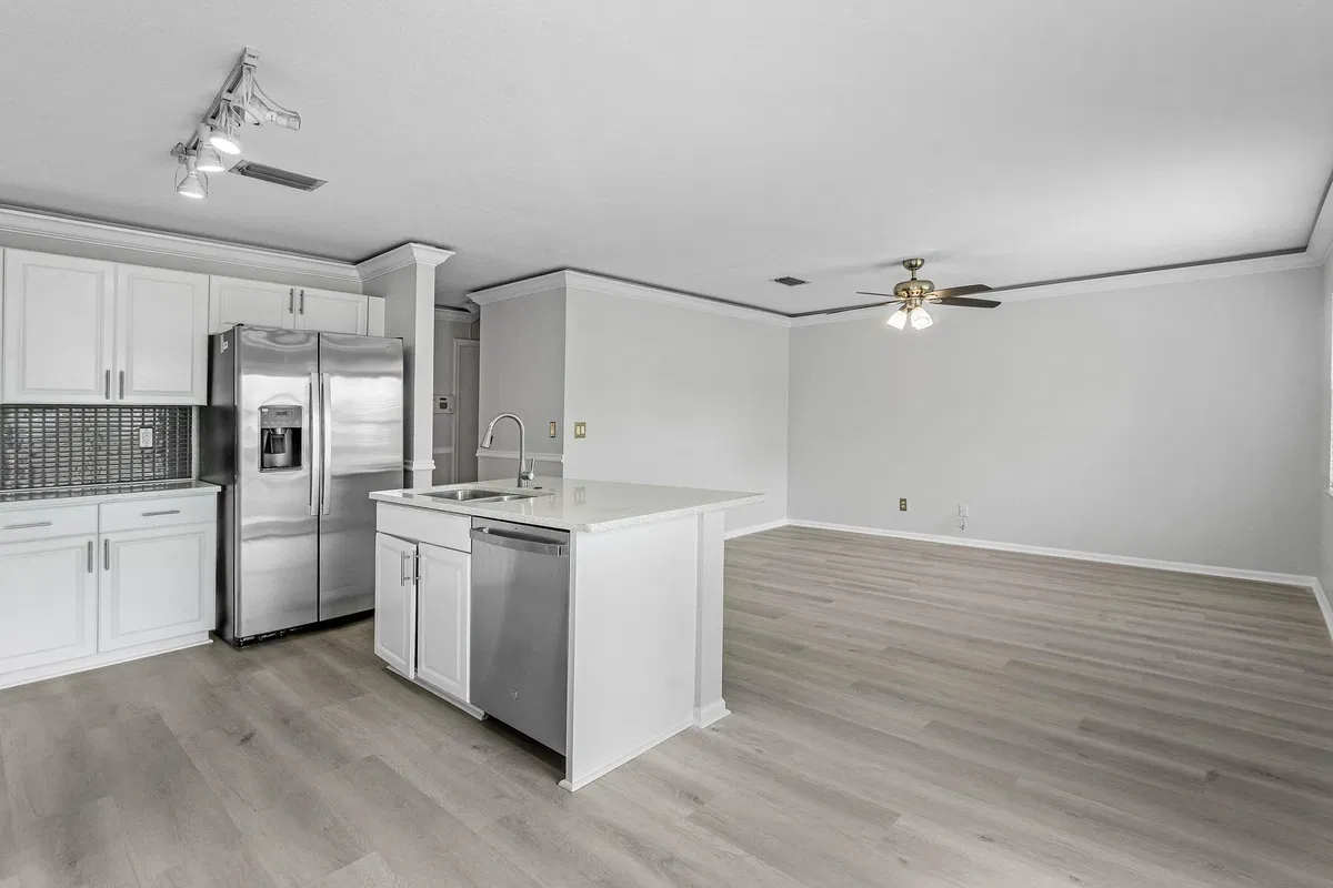 Residence photo 10