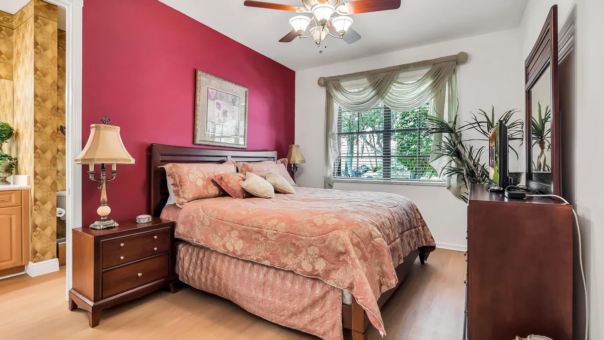 Residence photo 25