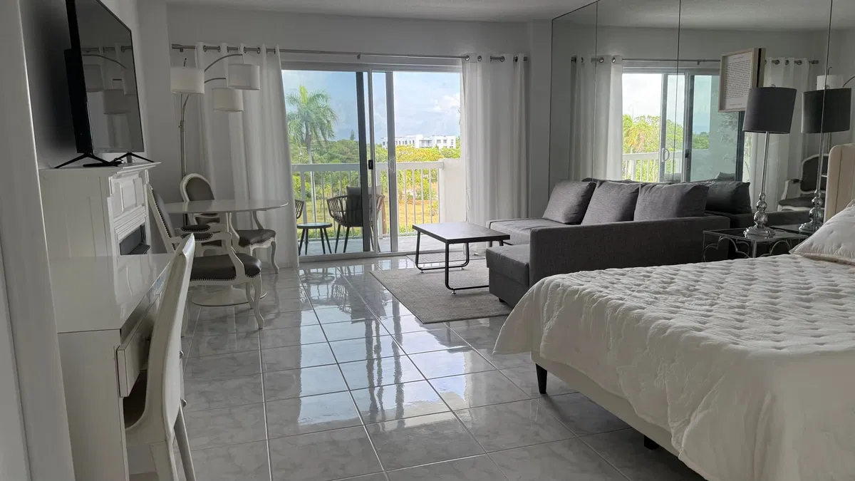2600 N Flagler Unit 413