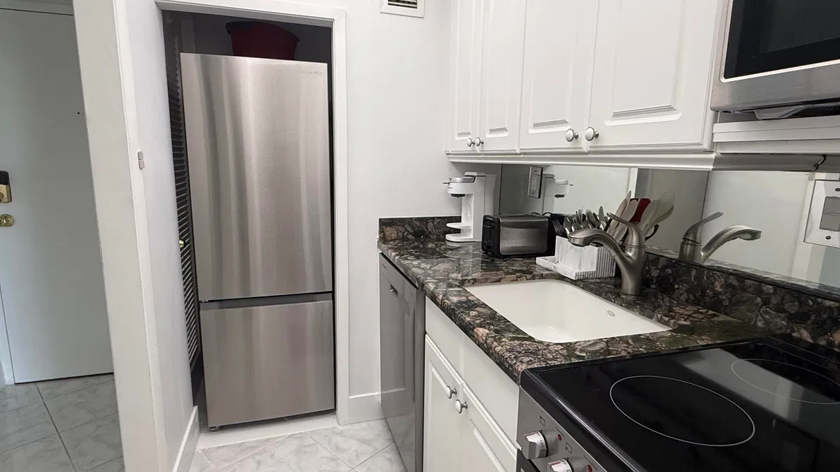 2600 N Flagler Unit 413 photo 7