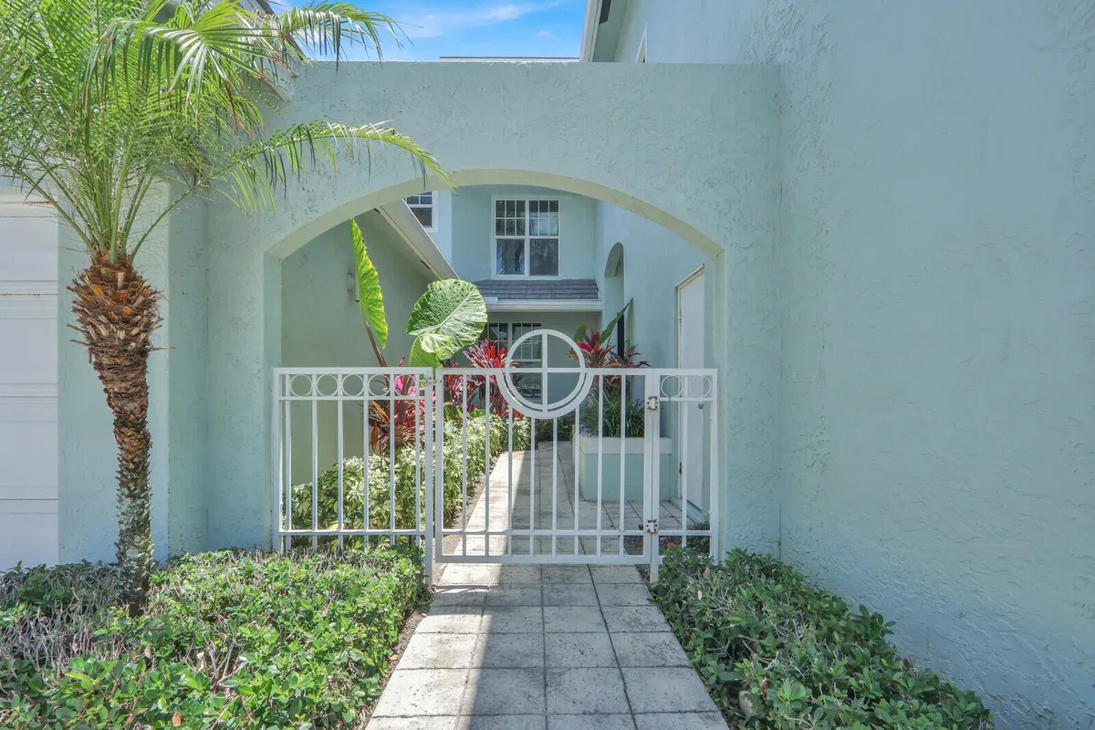Residence photo 4