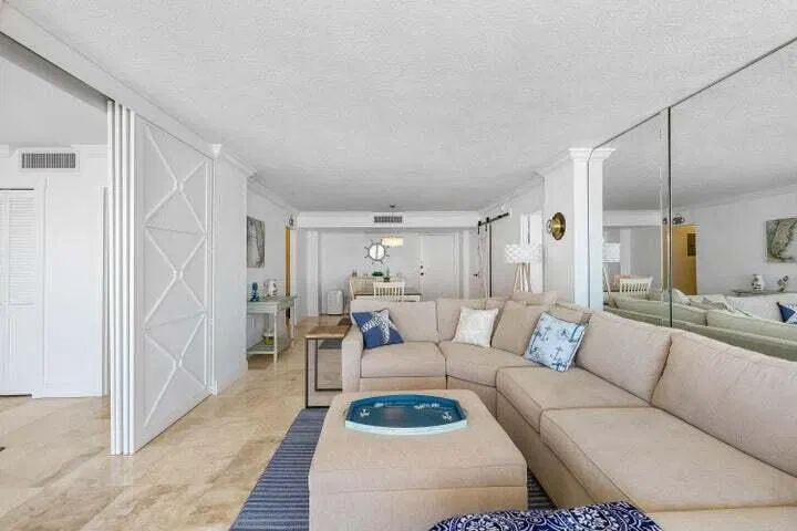 Barclay Condo Unit 923 photo 16