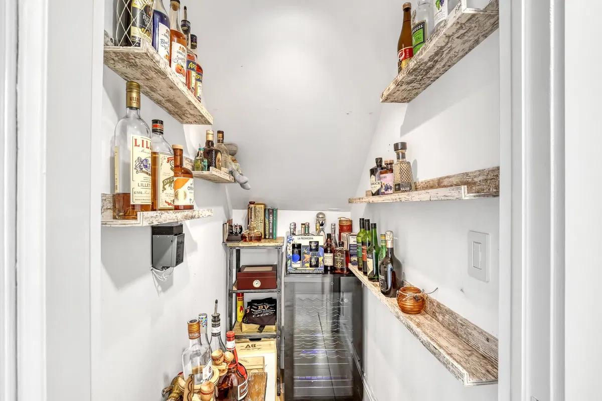 Residence photo 19