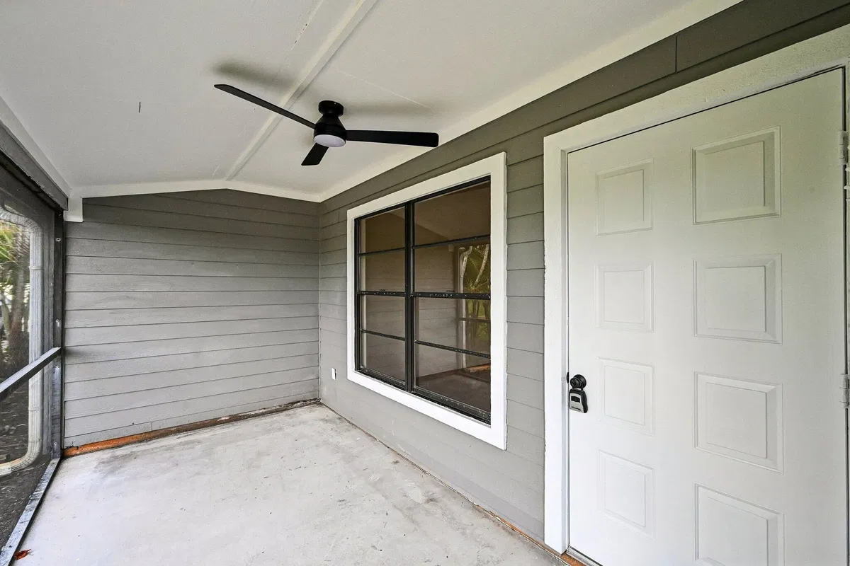 Residence photo 16