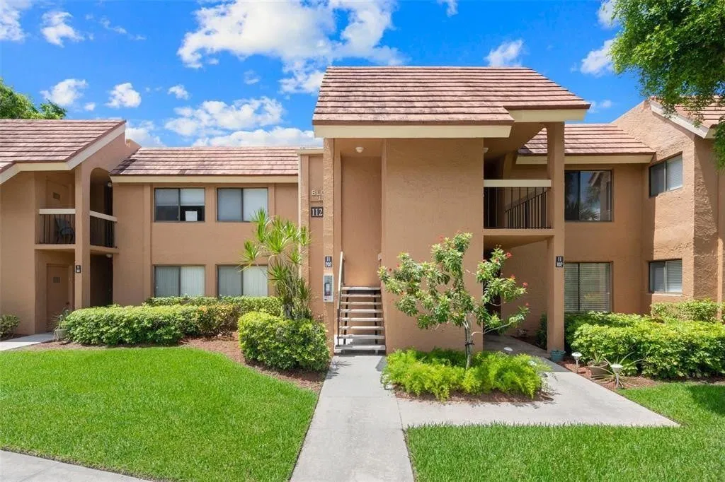 Unit 202 photo 13