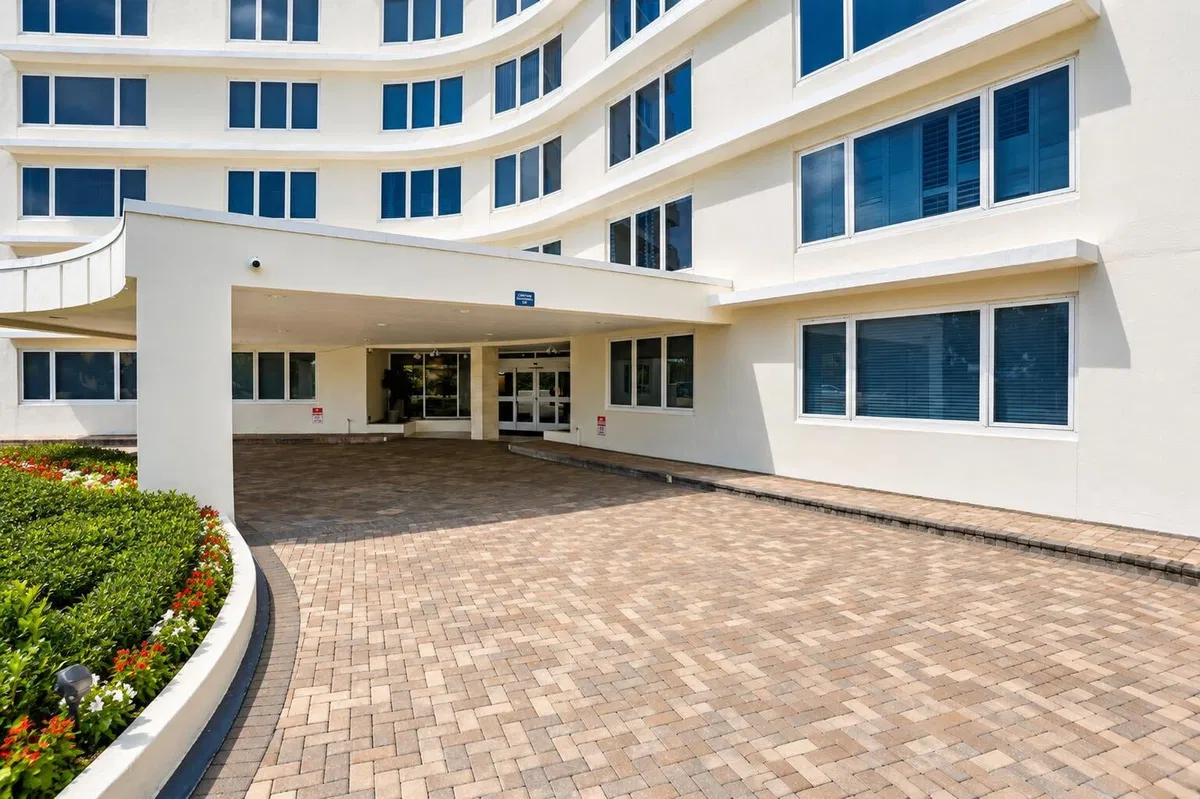 600 S Ocean Boca Unit 6010 photo 28