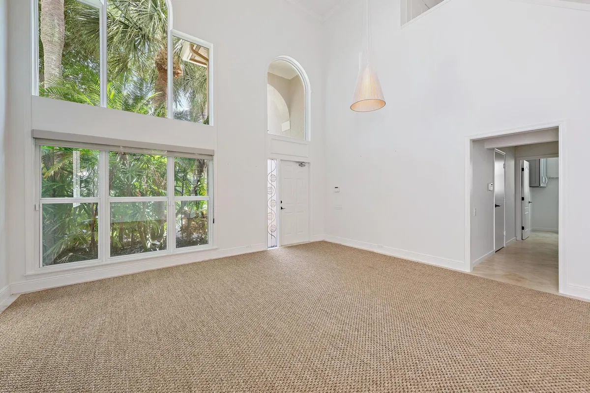 Residence photo 4