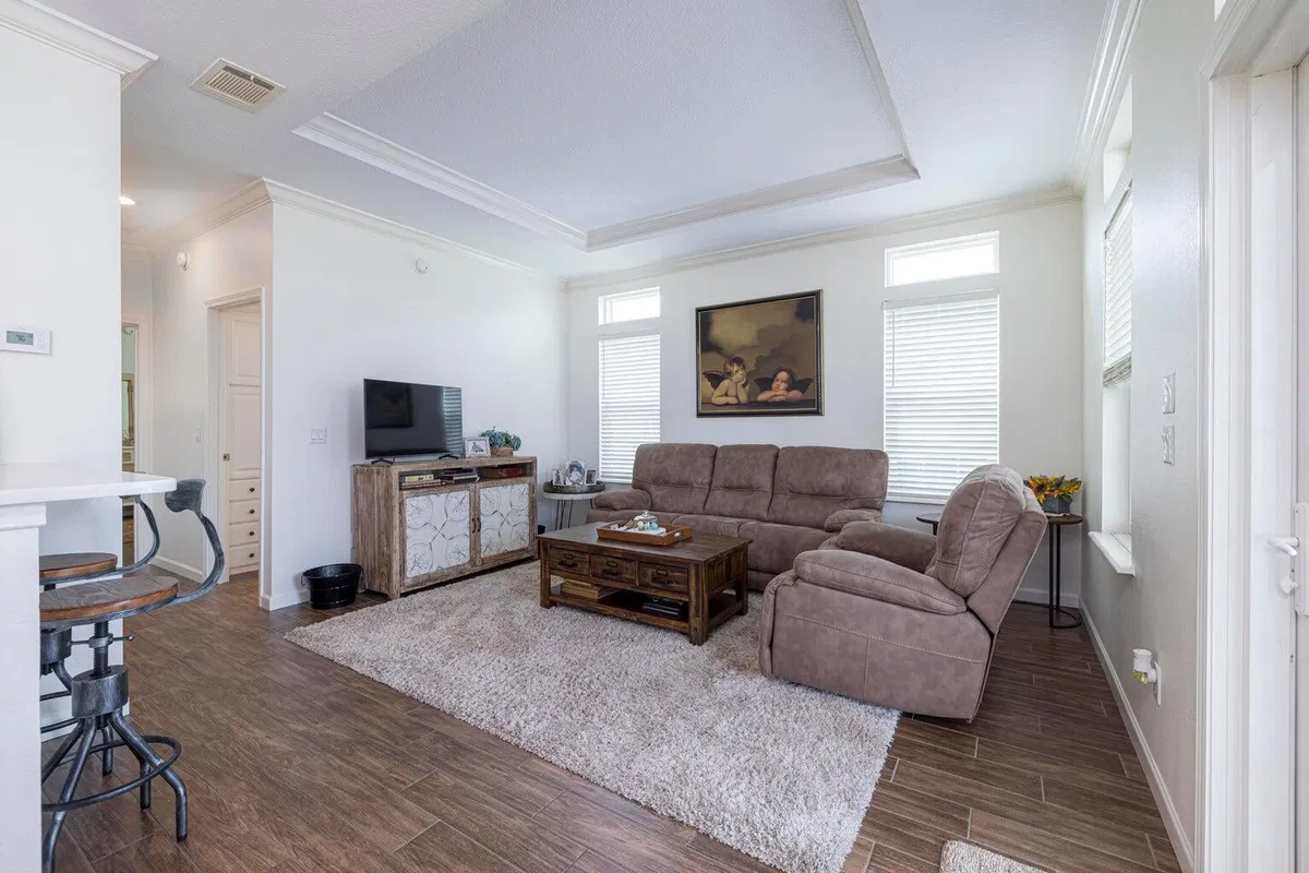 Residence photo 4