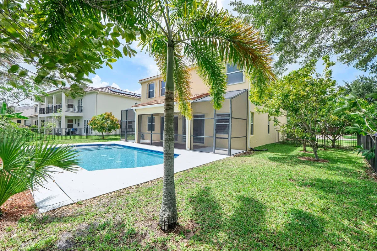 Residence photo 13