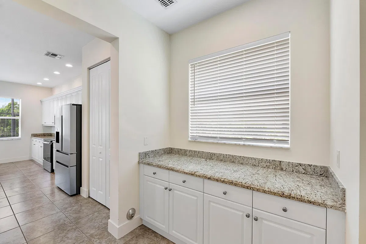 Residence photo 28