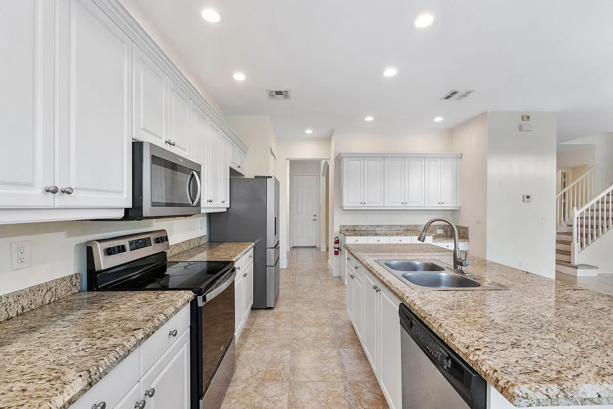 Residence photo 34