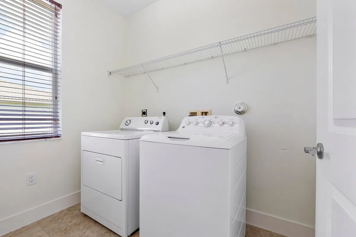 Residence photo 58