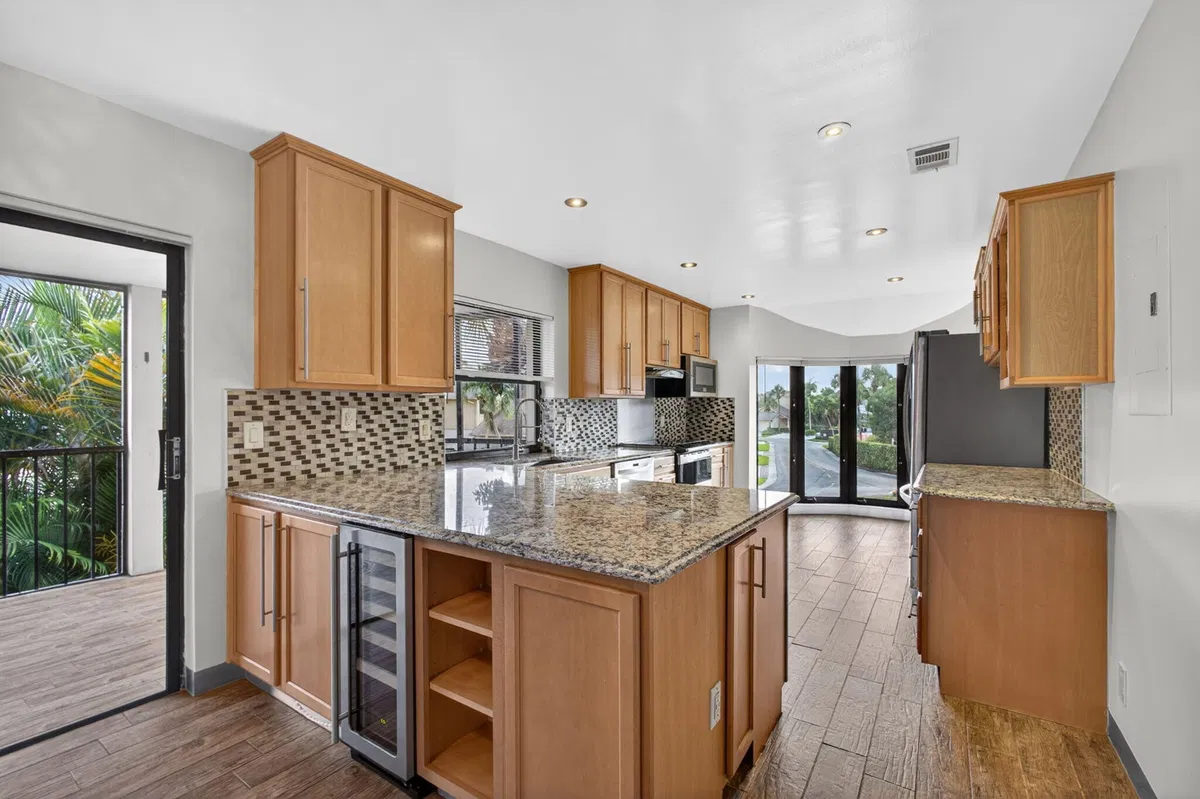 Jonathan's Landing Jupiter FL Unit 204 photo 10