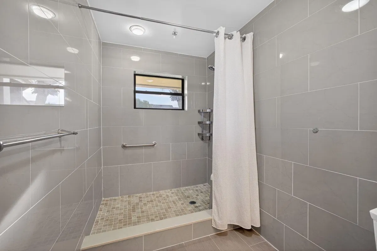 Jonathan's Landing Jupiter FL Unit 204 photo 25