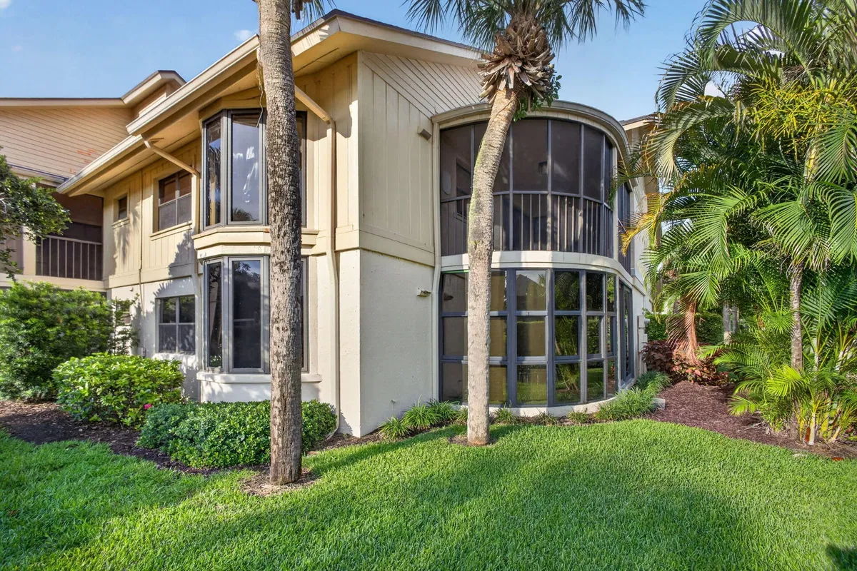 Jonathan's Landing Jupiter FL Unit 204 photo 34