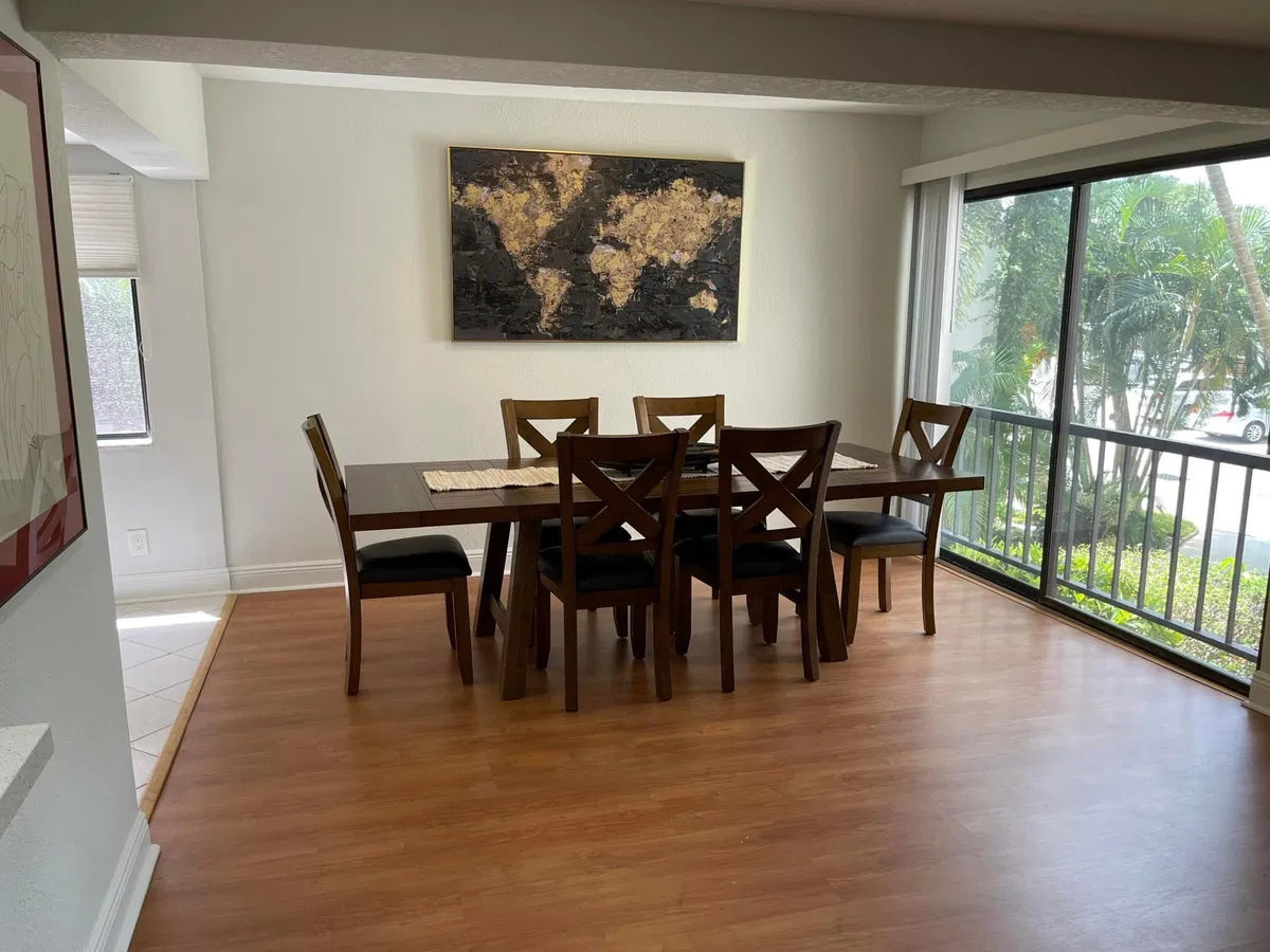 Unit 203 photo 7