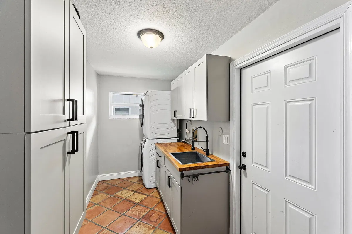 Residence photo 22
