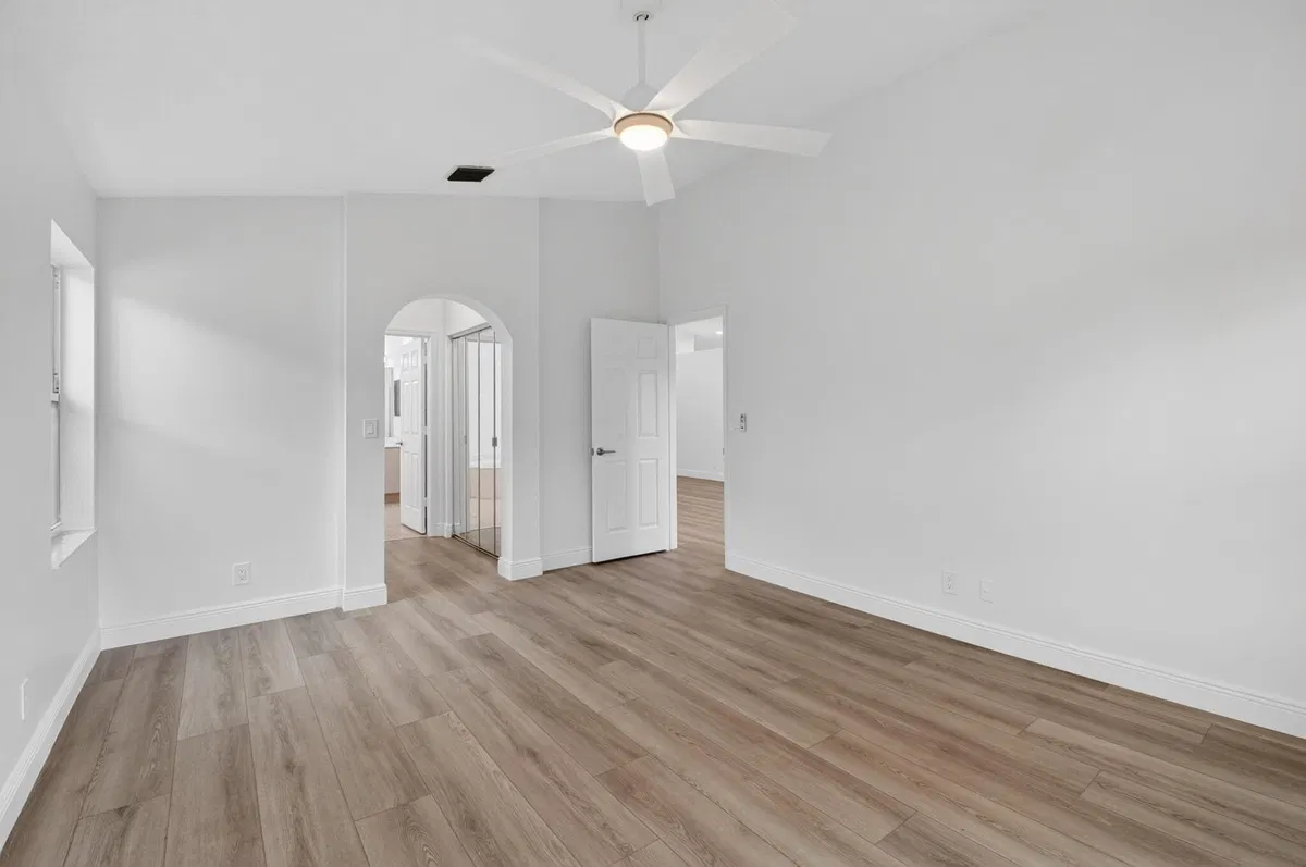  Residence photo 22