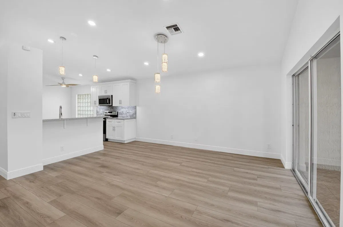  Residence photo 31