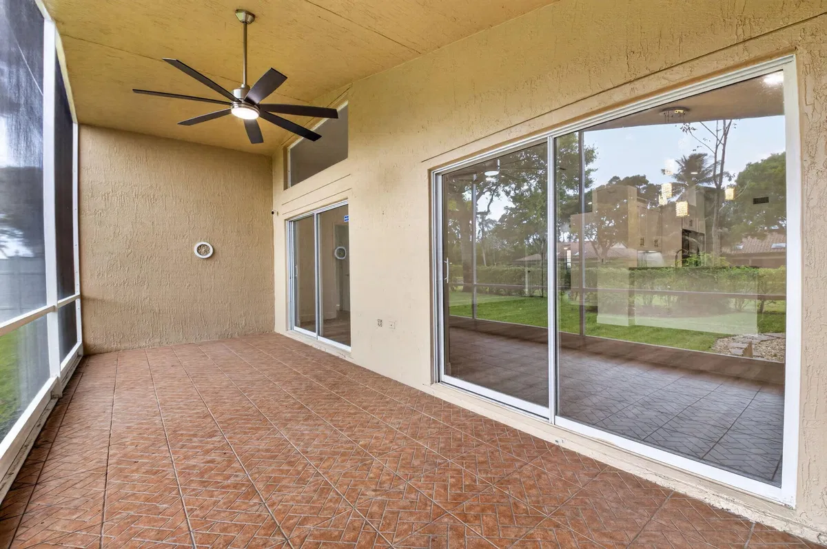  Residence photo 52