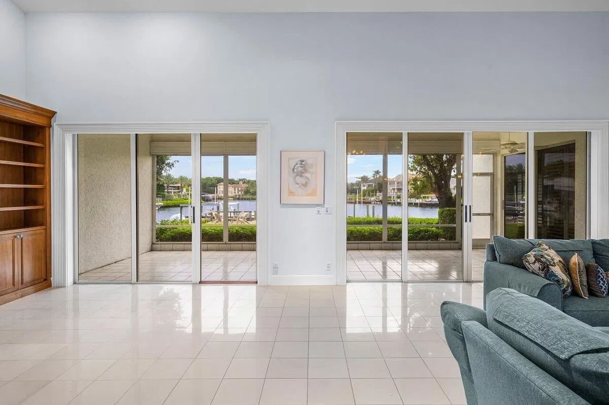 Admirals Cove Residence photo 16