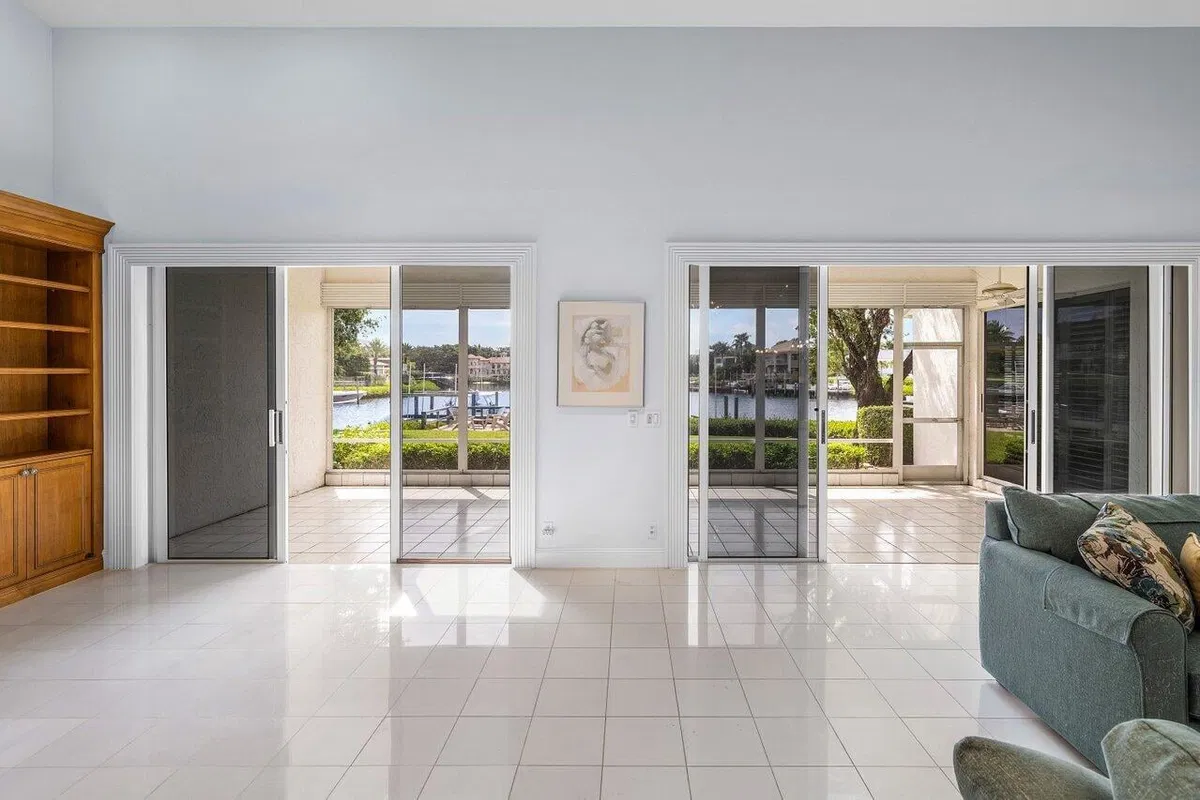 Admirals Cove Residence photo 19