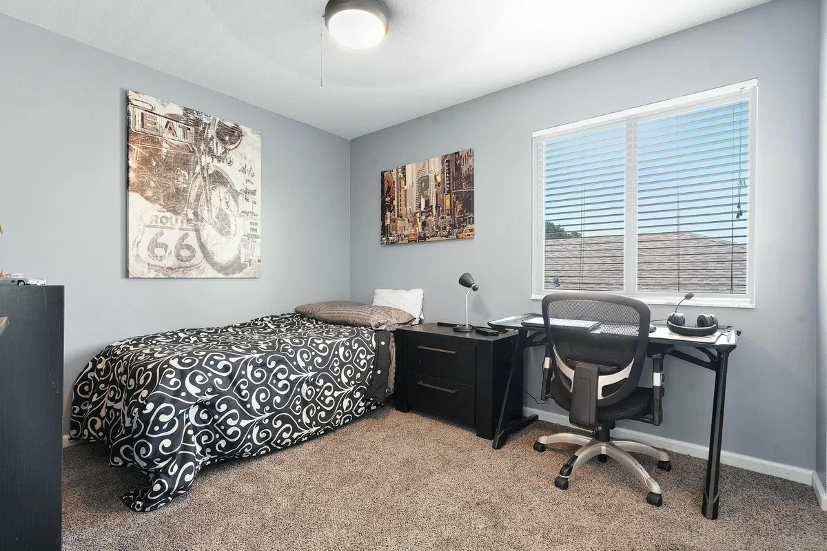 Residence photo 25