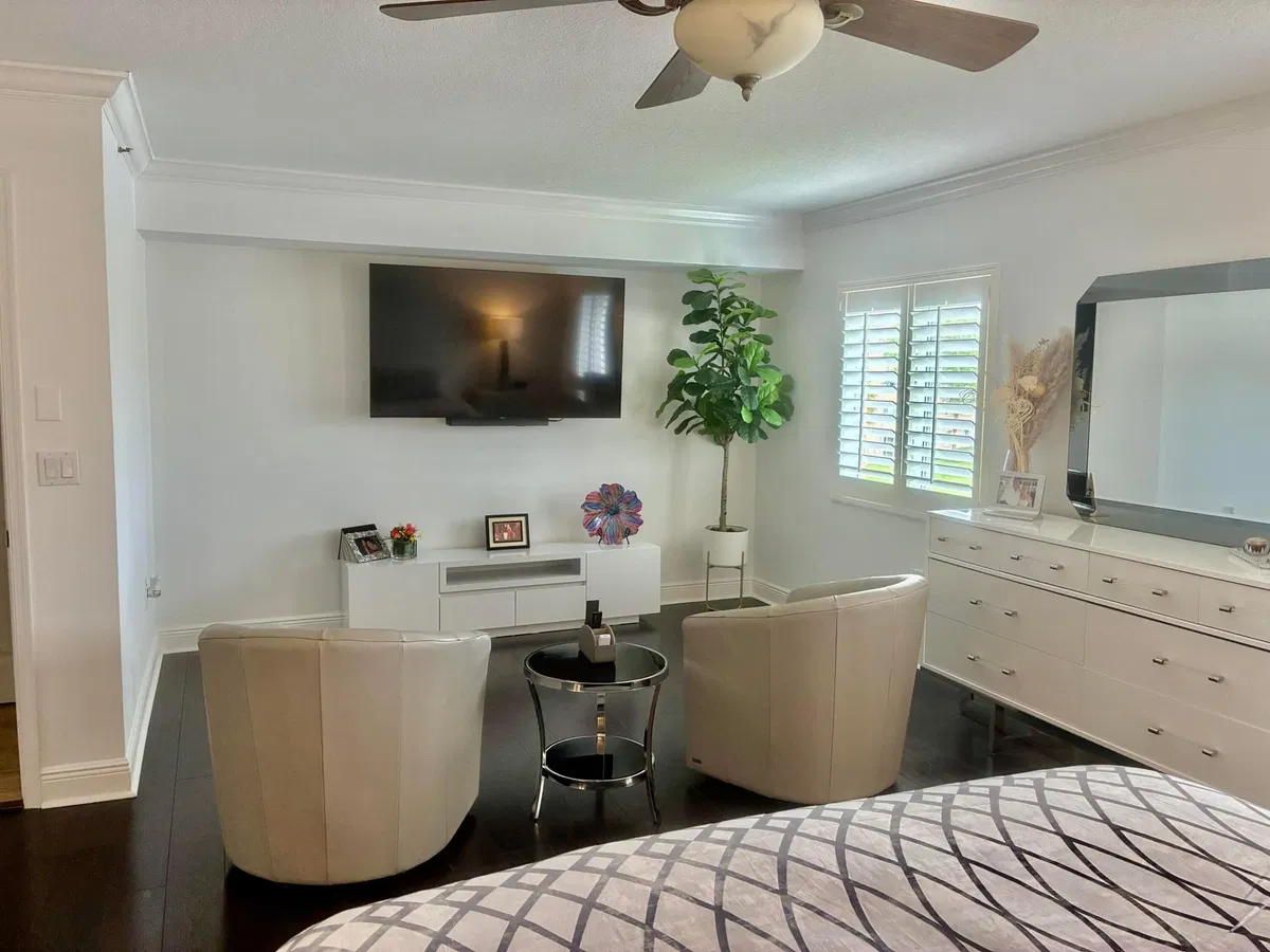  Unit 303 photo 25