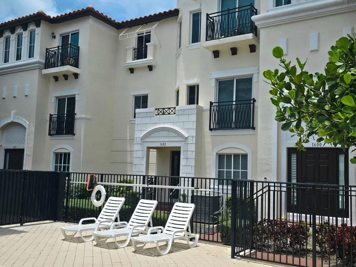 Residence photo 25
