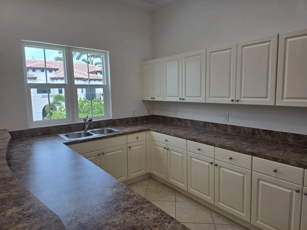 Residence photo 31