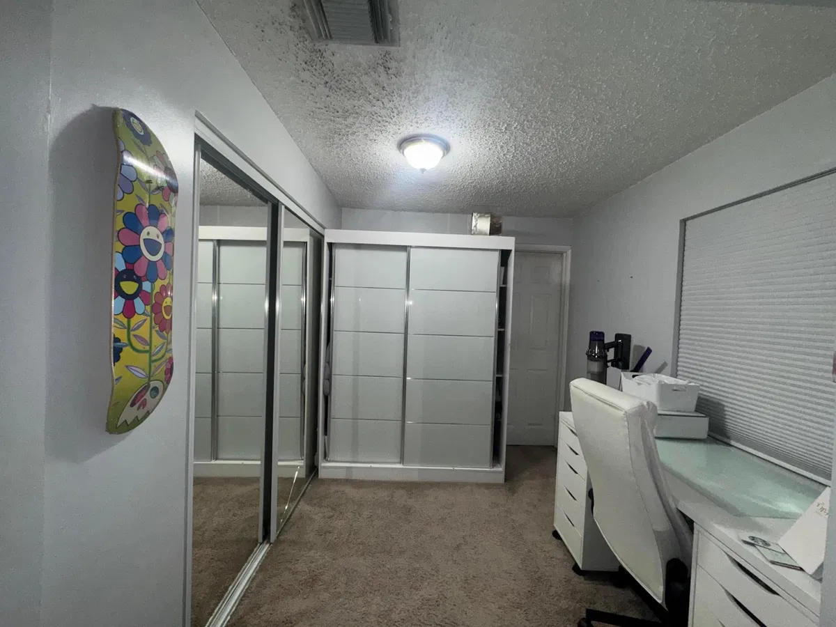 Residence photo 4