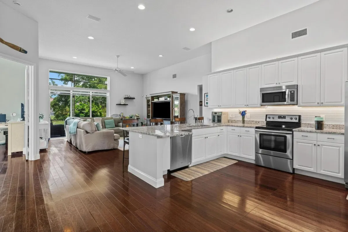 Boca Isles Residence photo 10
