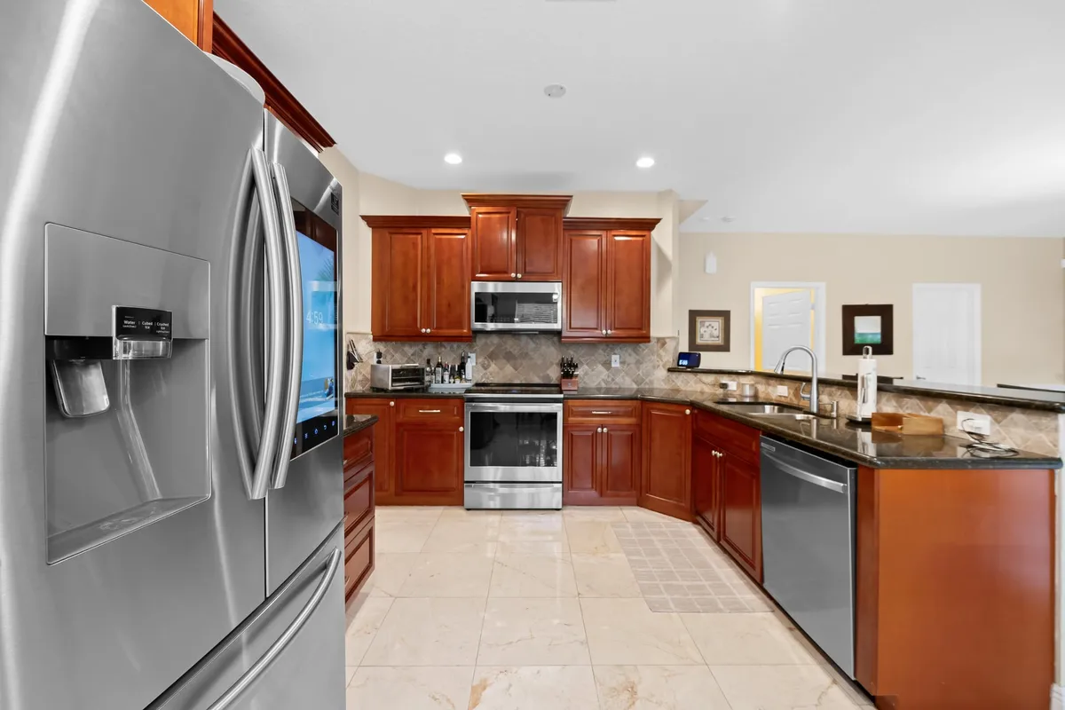 Residence photo 16