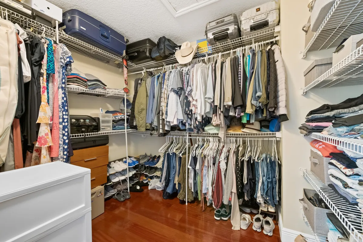 Residence photo 22